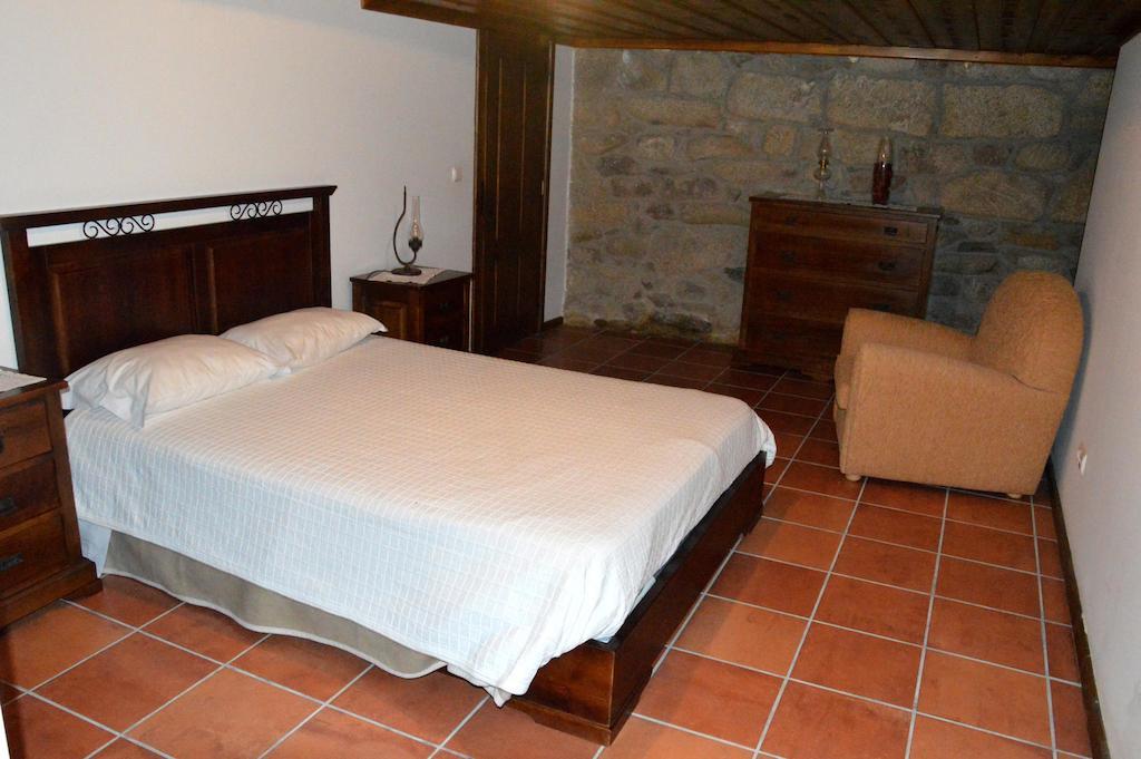 Maison d'hôtes Quinta Do Olival à Vilas Boas  Chambre photo