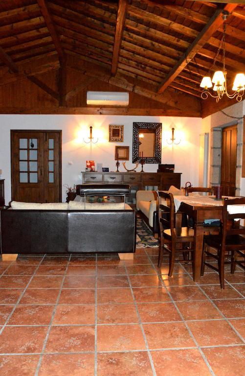 Maison d'hôtes Quinta Do Olival à Vilas Boas  Chambre photo