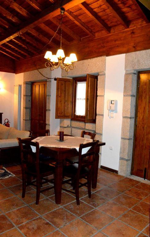 Maison d'hôtes Quinta Do Olival à Vilas Boas  Chambre photo